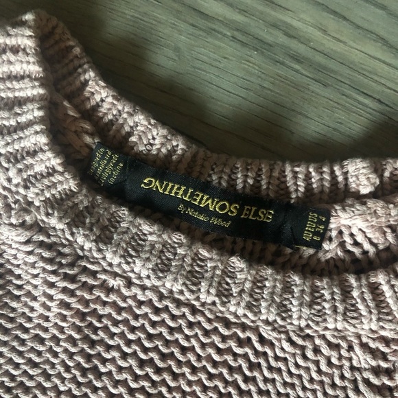 Open knit detailed Sweater​ - Picture 3 of 4